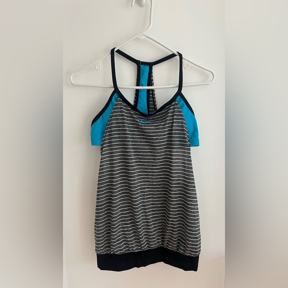 Nike layer tankini set w/ matching bikini bottom - size M - New w/o tags